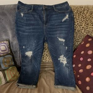 Judy Blue Distressed High-Rise Capris